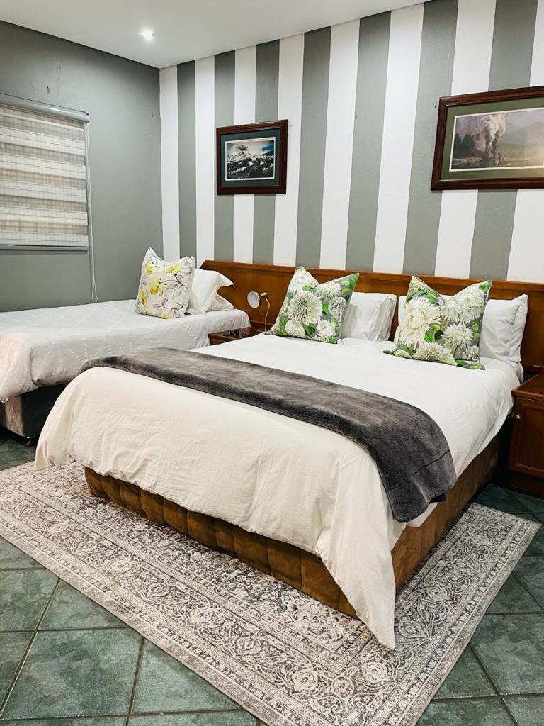 Pari Guest House Middelburg  Bagian luar foto